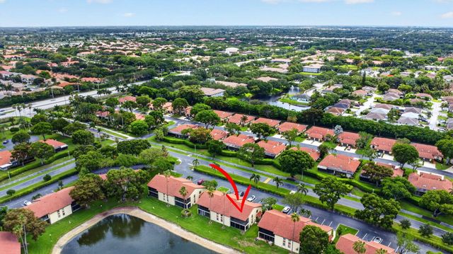 10231 N Circle Lake Drive 201, Boynton Beach, FL 33437
