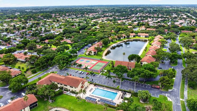 10231 N Circle Lake Drive 201, Boynton Beach, FL 33437