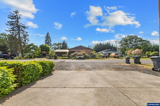 7530 6th St SE, Turner, OR 97392