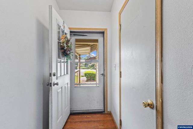 7530 6th St SE, Turner, OR 97392