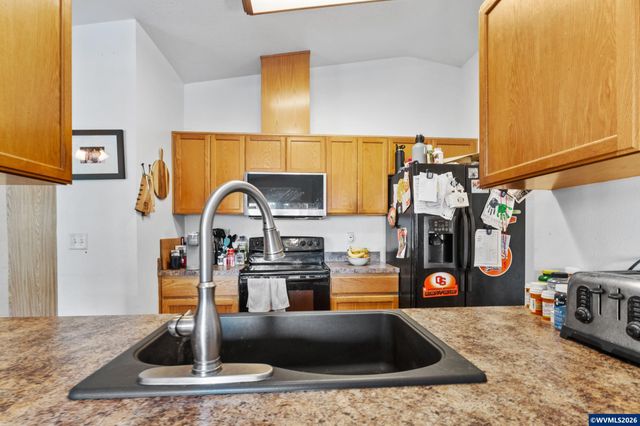 7530 6th St SE, Turner, OR 97392