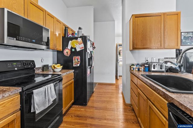 7530 6th St SE, Turner, OR 97392