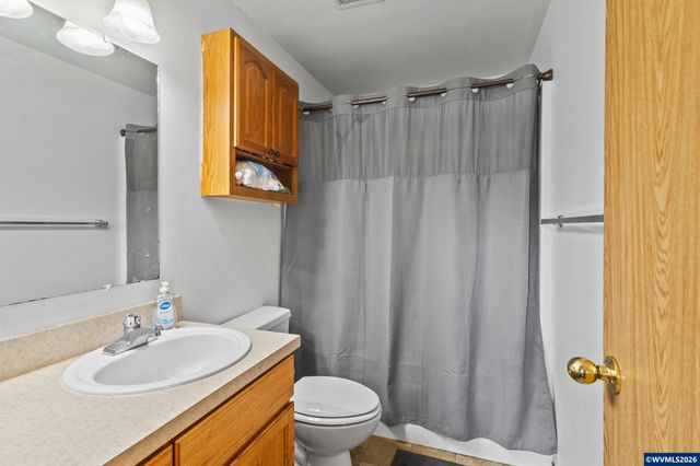 7530 6th St SE, Turner, OR 97392