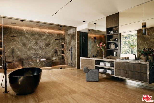 9259 Robin Drive, Los Angeles, CA 90069