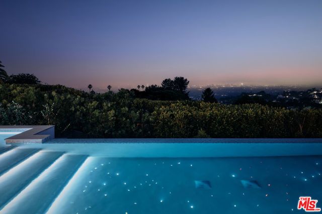 9259 Robin Drive, Los Angeles, CA 90069