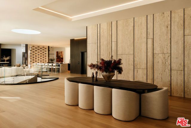 9259 Robin Drive, Los Angeles, CA 90069