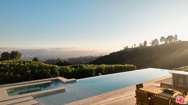 9259 Robin Drive, Los Angeles, CA 90069