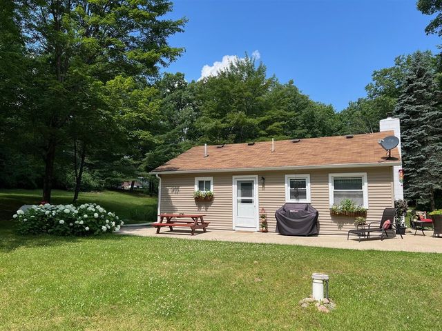 15808 Pretty Lake Drive, Mecosta, MI 49332