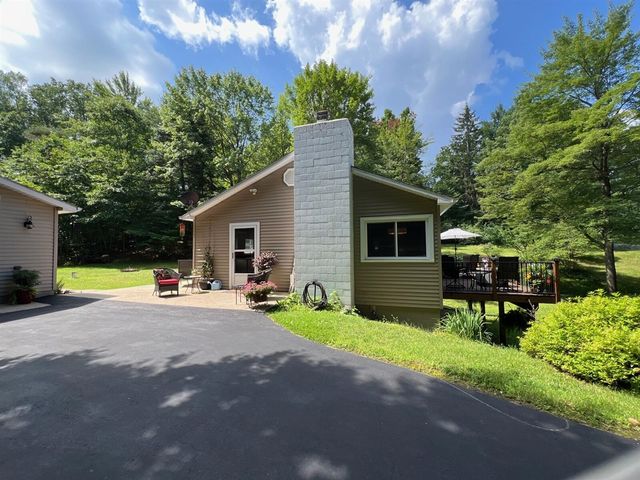 15808 Pretty Lake Drive, Mecosta, MI 49332
