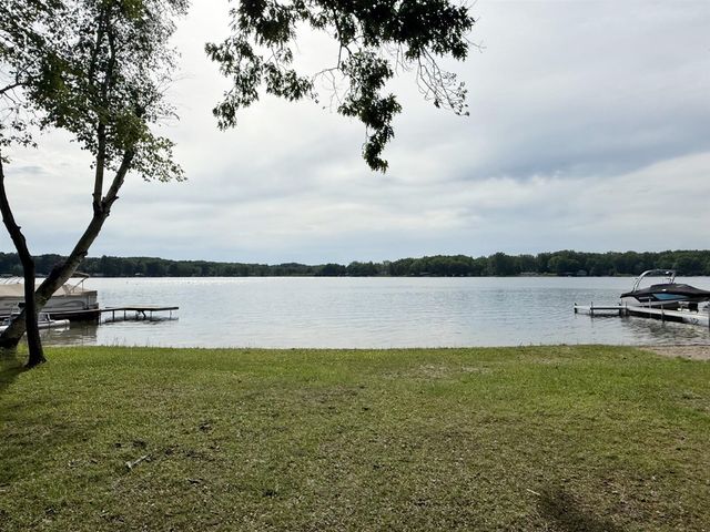 15808 Pretty Lake Drive, Mecosta, MI 49332