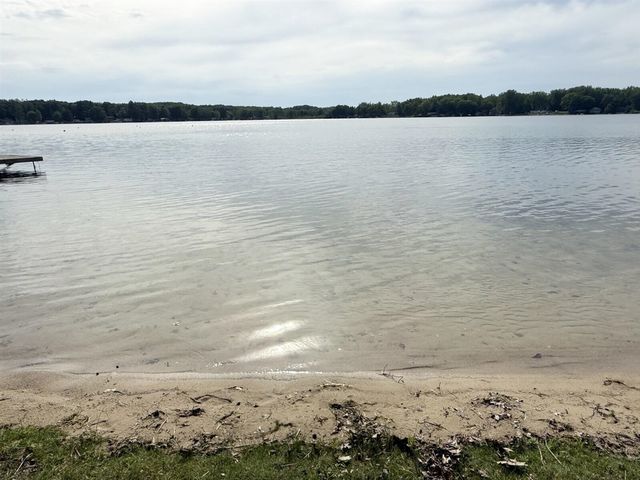 15808 Pretty Lake Drive, Mecosta, MI 49332
