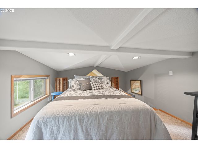 19921 WHALESHEAD Rd, Brookings, OR 97415