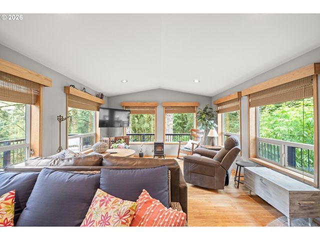19921 WHALESHEAD Rd, Brookings, OR 97415