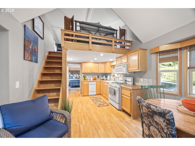19921 WHALESHEAD Rd, Brookings, OR 97415