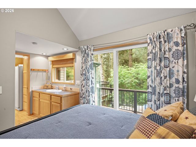 19921 WHALESHEAD Rd, Brookings, OR 97415