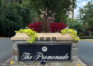 5225 POOKS HILL RD #1717N, Bethesda, MD 20814