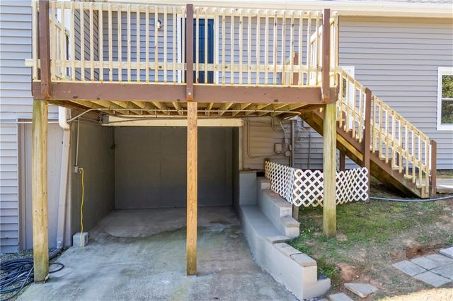 2950 Camp Mitchell Road, Loganville, GA 30052