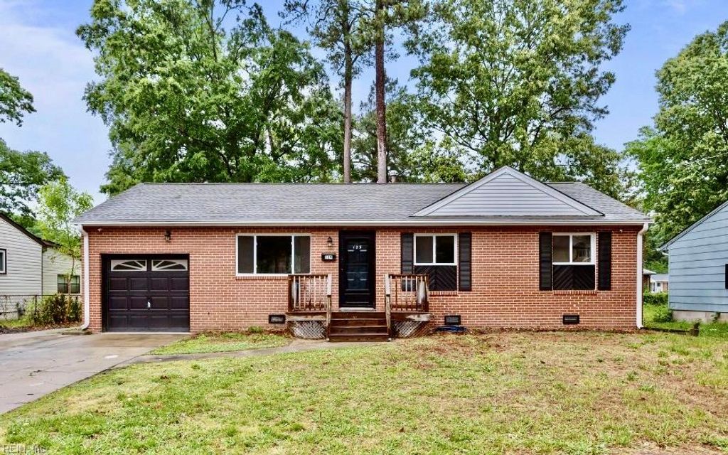 129 Saint Stephens DR, Newport News, VA 23602
