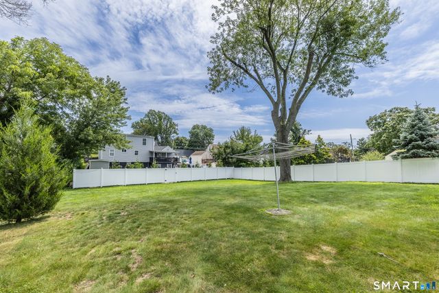810 Huntington Turnpike, Bridgeport, CT 06610