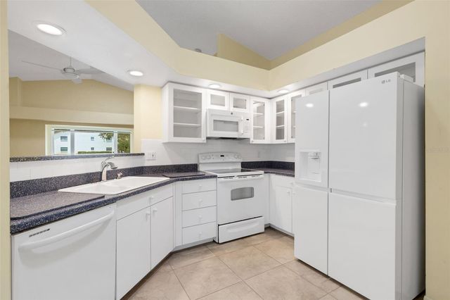 4430 FERN DRIVE, Bradenton, FL 34208