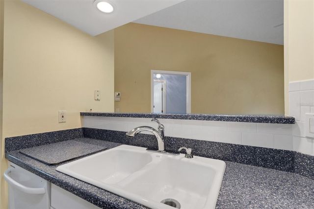 4430 FERN DRIVE, Bradenton, FL 34208