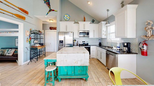 432 Paradise Pointe Drive, Port Aransas, TX 78373