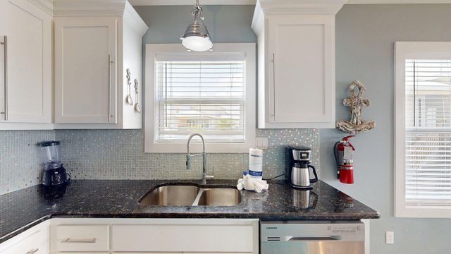 432 Paradise Pointe Drive, Port Aransas, TX 78373