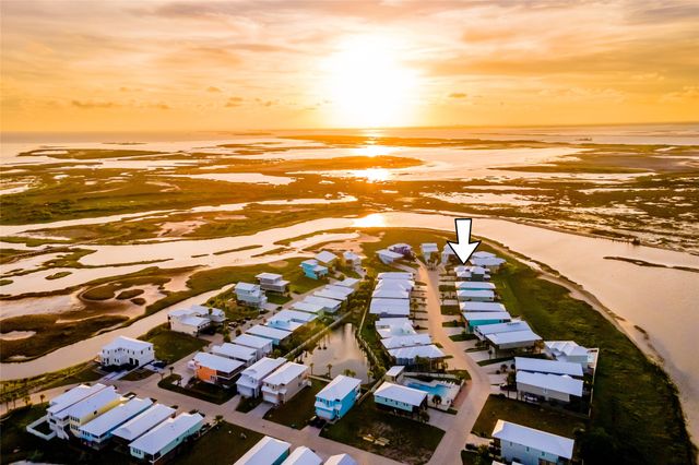 432 Paradise Pointe Drive, Port Aransas, TX 78373