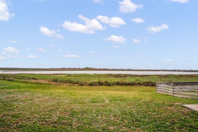 432 Paradise Pointe Drive, Port Aransas, TX 78373