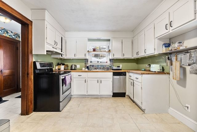 28 Murray Hill Rd, Malden, MA 02148