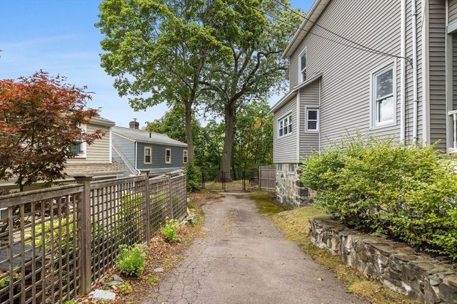 28 Murray Hill Rd, Malden, MA 02148