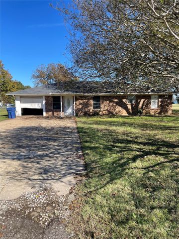 202 Spur Ranch Road, Trinidad, TX 75163