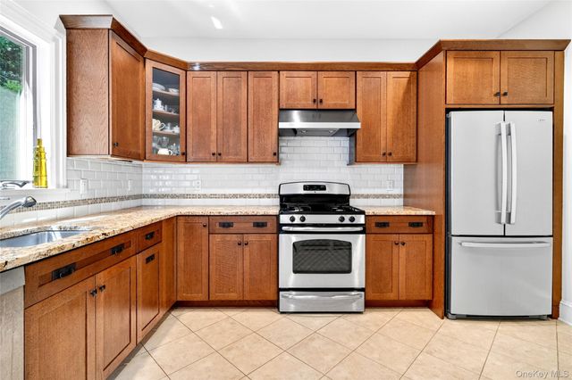 193 Parkview Avenue, Bronxville, NY 10708