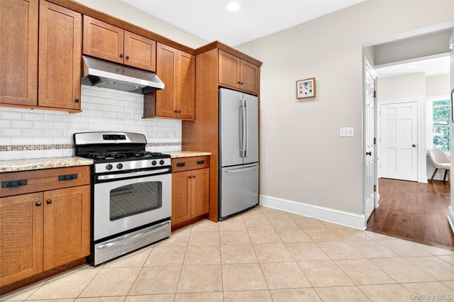 193 Parkview Avenue, Bronxville, NY 10708