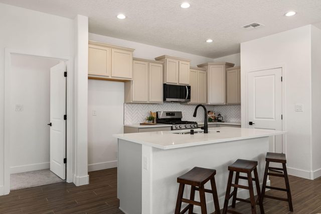 6941 Ava Road, Rio Rancho, NM 87144