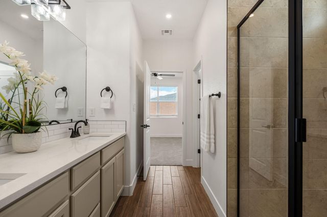 6941 Ava Road, Rio Rancho, NM 87144