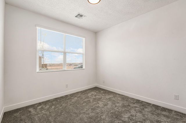 6941 Ava Road, Rio Rancho, NM 87144