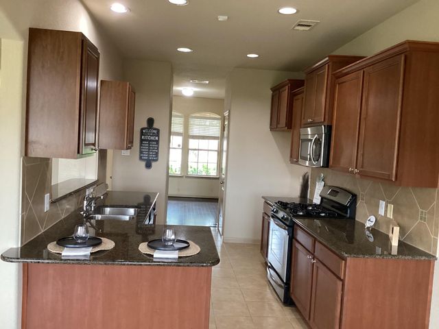 6533 Gray Birch Lane, Dickinson, TX 77539