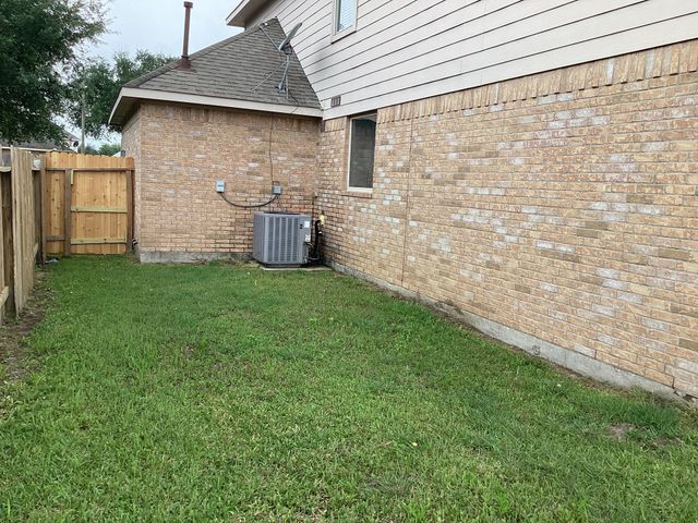 6533 Gray Birch Lane, Dickinson, TX 77539