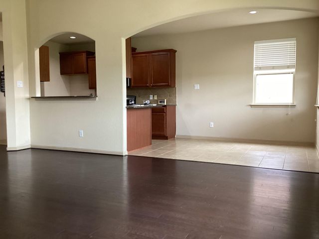 6533 Gray Birch Lane, Dickinson, TX 77539