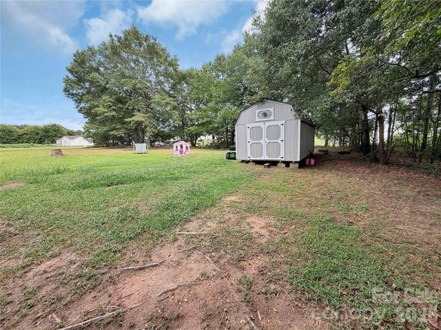 213 Darth Maul Drive, Grover, NC 28073
