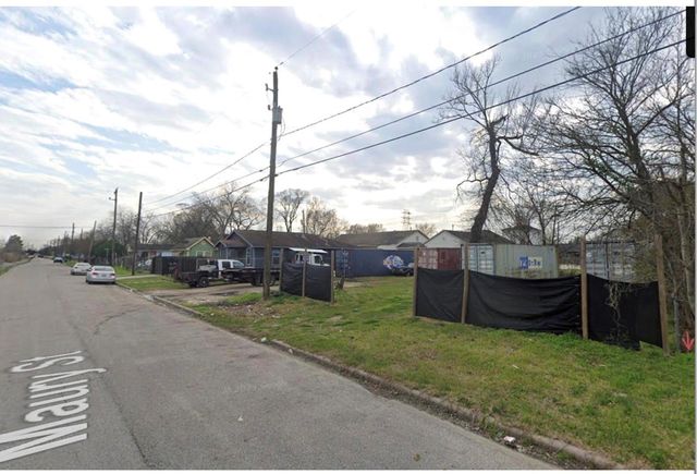 3915 Maury Street, Houston, TX 77009