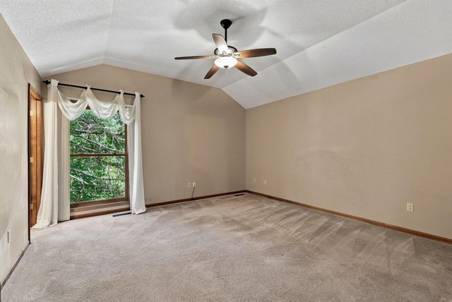 2412 HILLSHIRE DR, Columbia, MO 65203