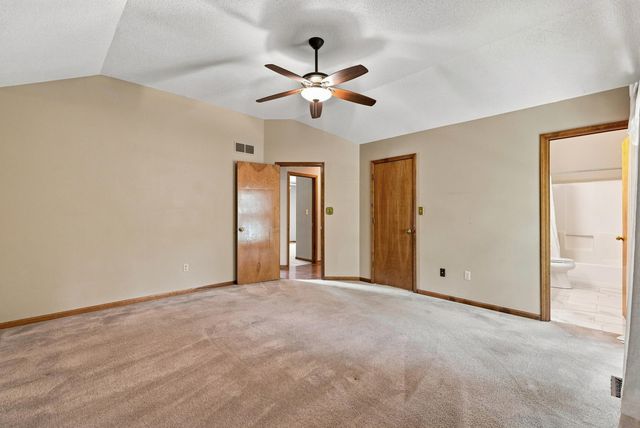 2412 HILLSHIRE DR, Columbia, MO 65203