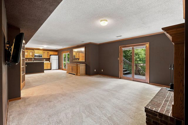2412 HILLSHIRE DR, Columbia, MO 65203