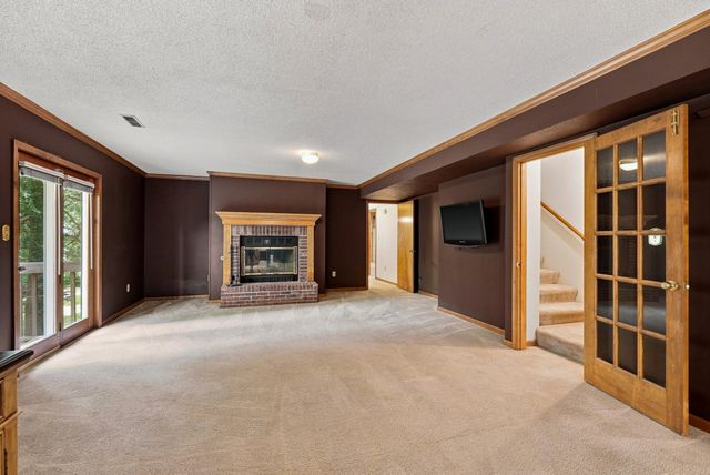 2412 HILLSHIRE DR, Columbia, MO 65203