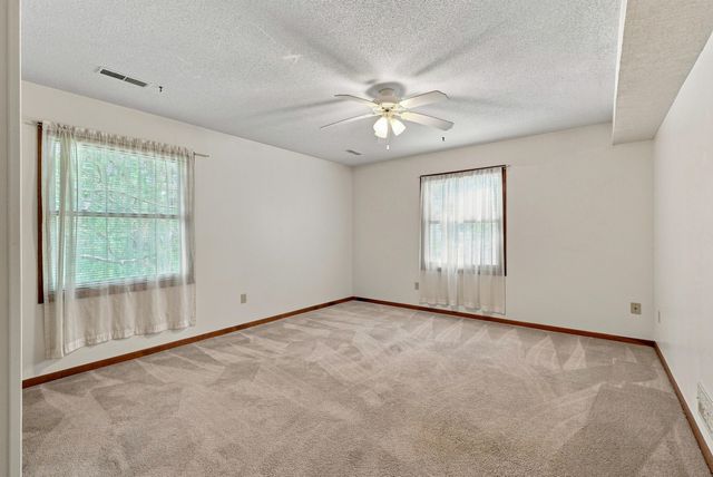 2412 HILLSHIRE DR, Columbia, MO 65203