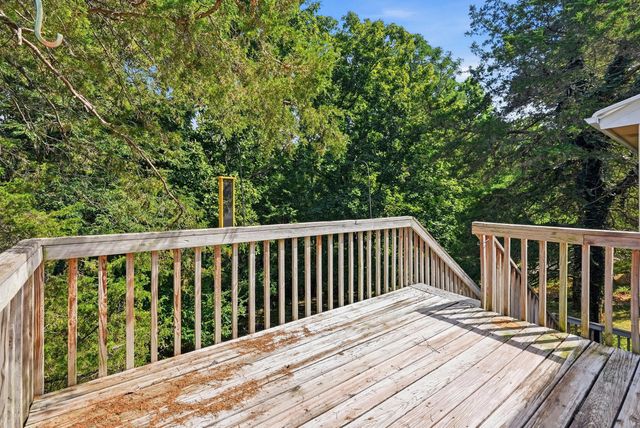 2412 HILLSHIRE DR, Columbia, MO 65203