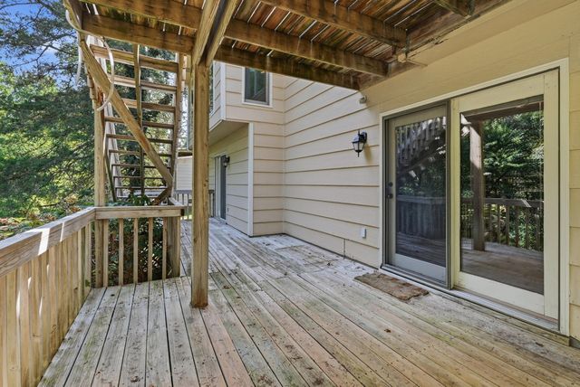 2412 HILLSHIRE DR, Columbia, MO 65203