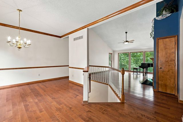 2412 HILLSHIRE DR, Columbia, MO 65203